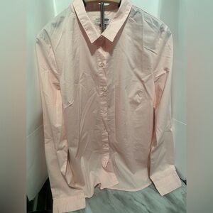 Old Navy women’s Light Pink Button-Up Shirt size large